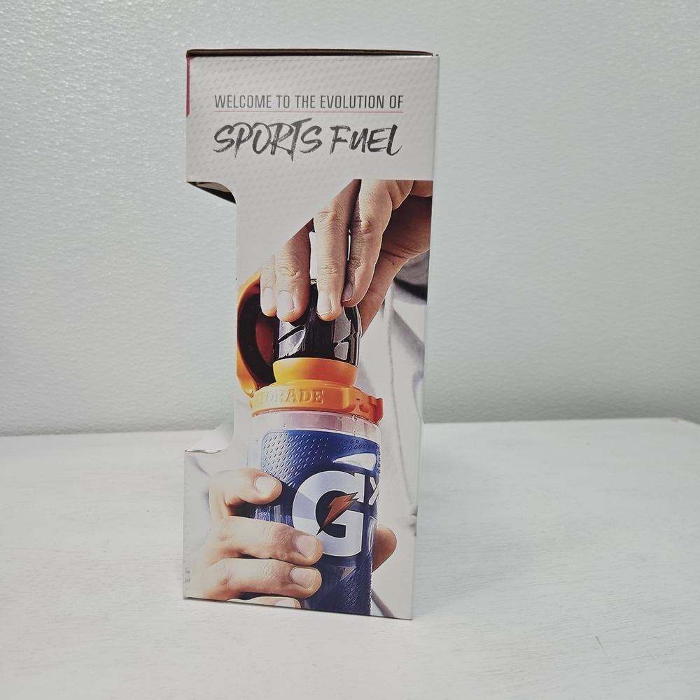 Gatorade GX Squeeze Water Bottles 30 Ounce, Blue & Multi Color, 2 Pack - Picture 2 of 5